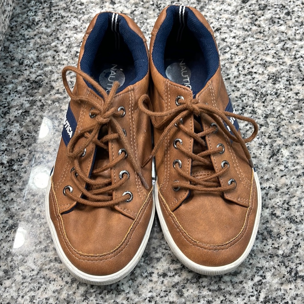 Boys  size 3 Nautica casual shoe
